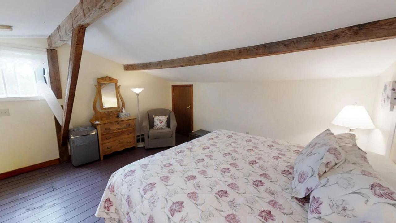 Bayview Pines Country Inn B&B Махоун Бей Екстериор снимка