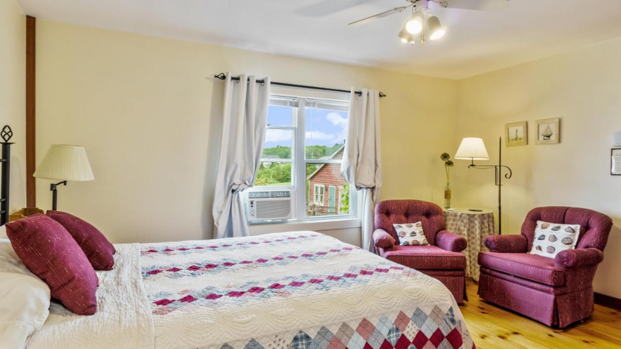 Bayview Pines Country Inn B&B Махоун Бей Екстериор снимка