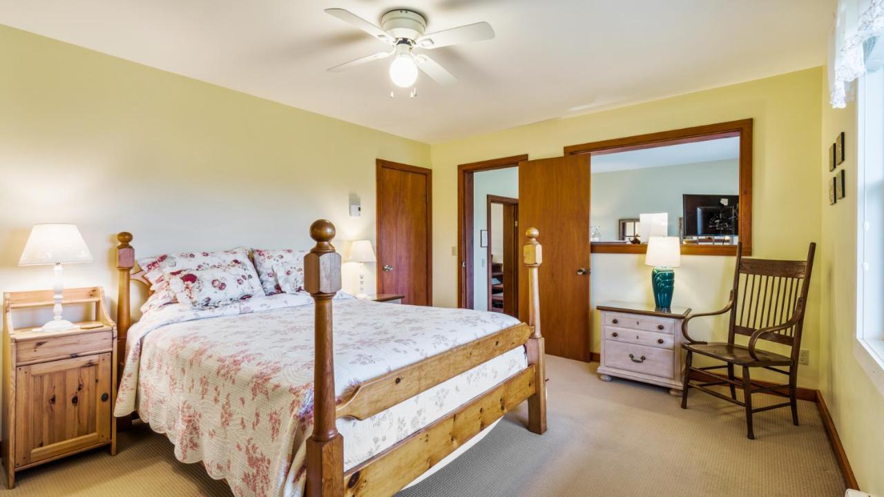 Bayview Pines Country Inn B&B Махоун Бей Екстериор снимка