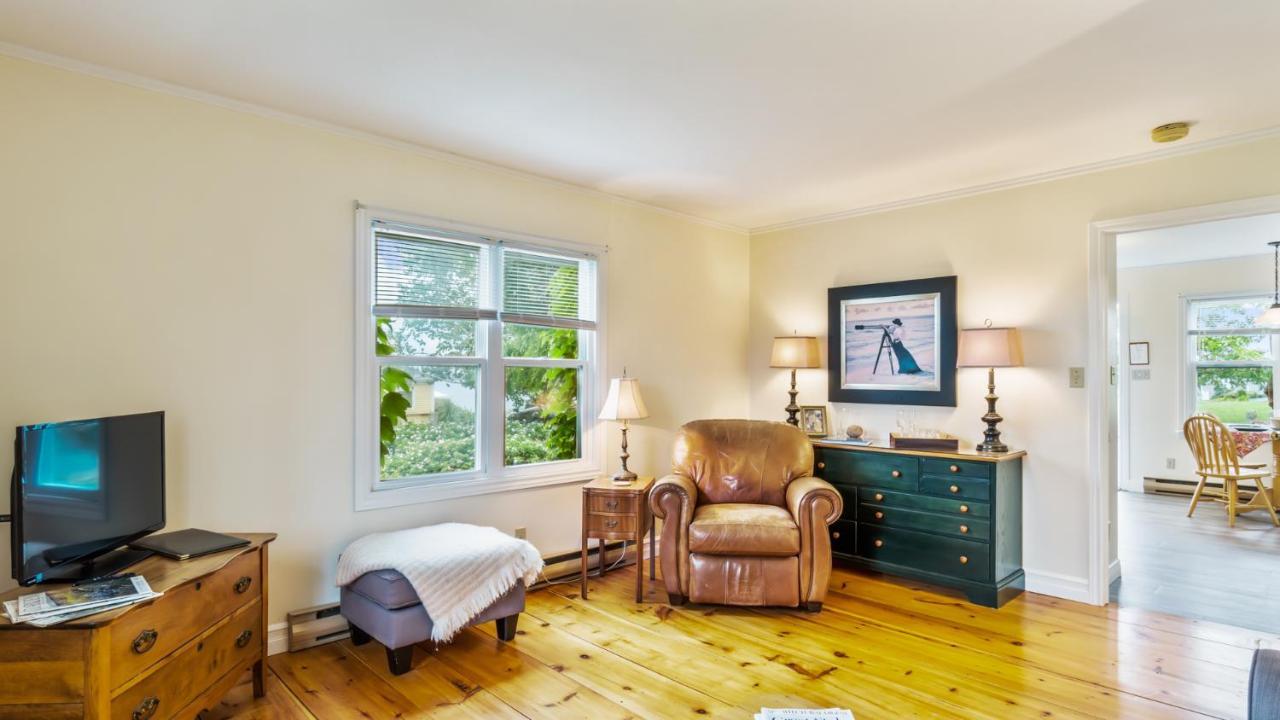 Bayview Pines Country Inn B&B Махоун Бей Екстериор снимка
