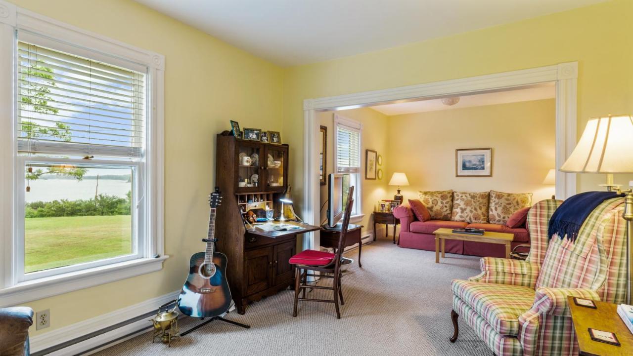 Bayview Pines Country Inn B&B Махоун Бей Екстериор снимка