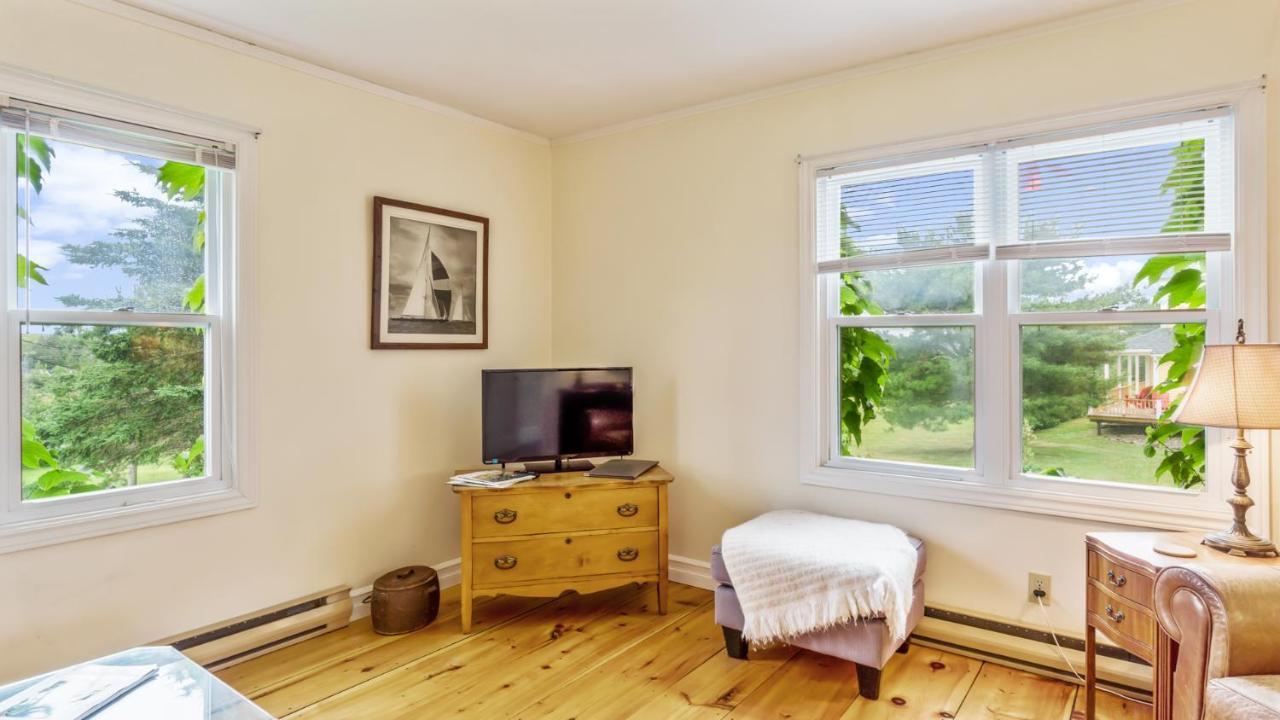 Bayview Pines Country Inn B&B Махоун Бей Екстериор снимка
