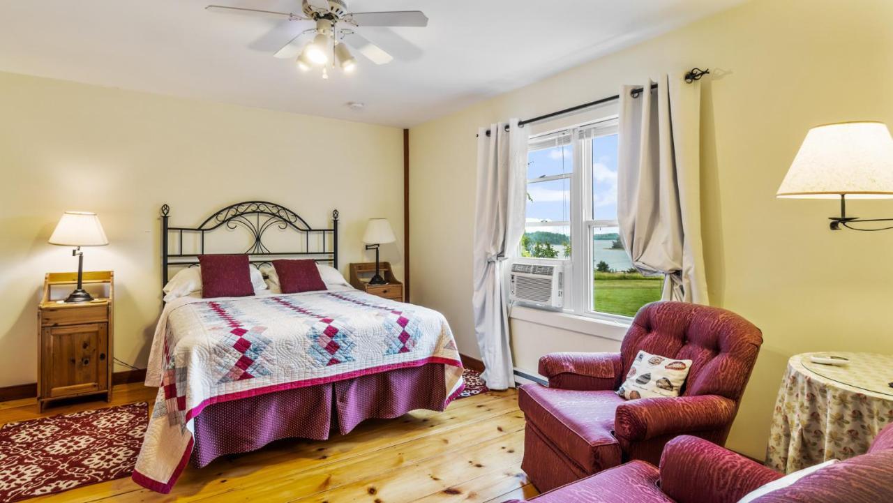 Bayview Pines Country Inn B&B Махоун Бей Екстериор снимка