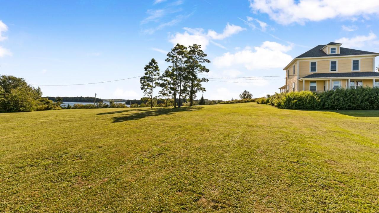 Bayview Pines Country Inn B&B Махоун Бей Екстериор снимка
